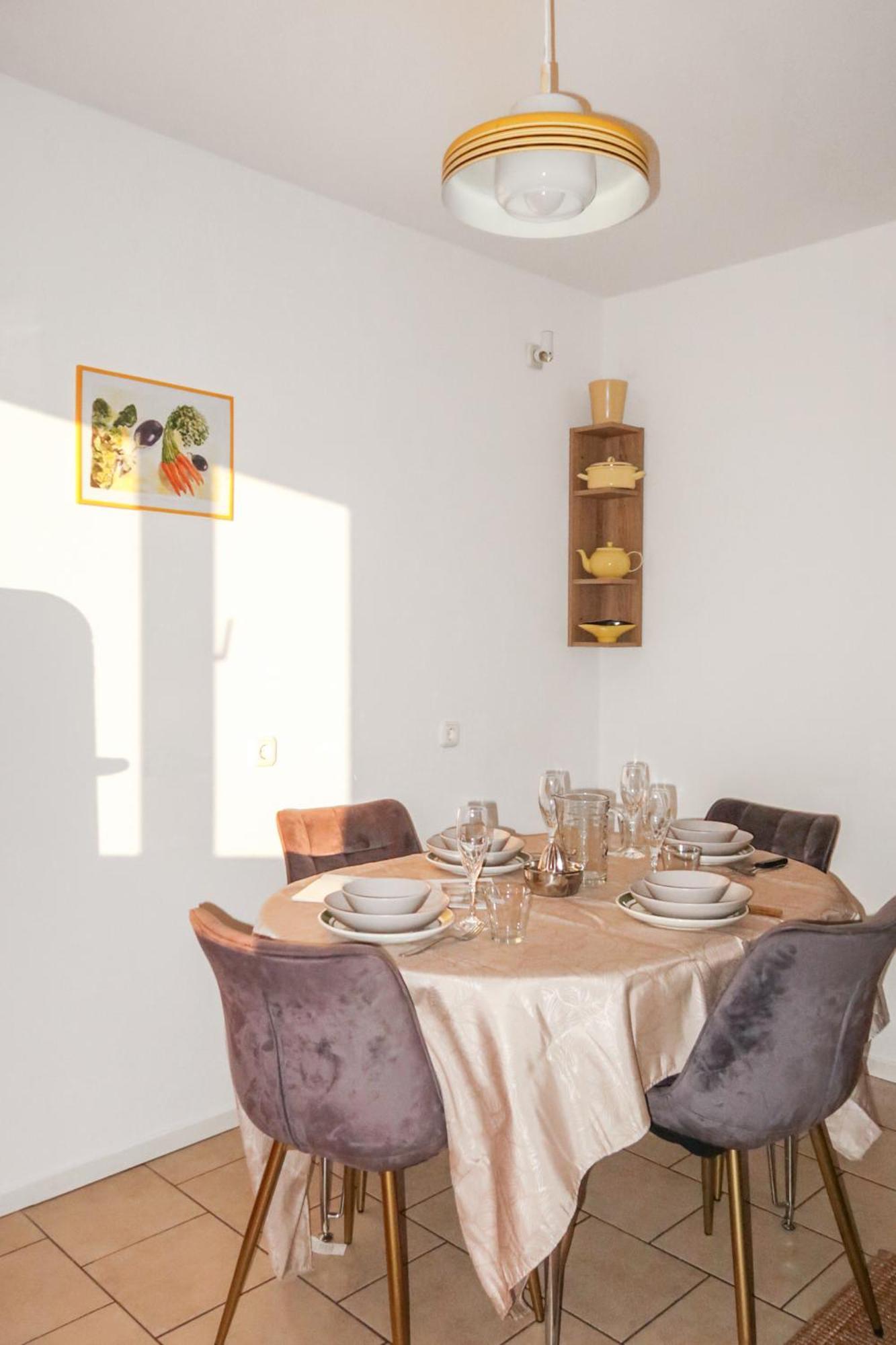 Homestay - Panoramablick Ueber Buedingen Extérieur photo