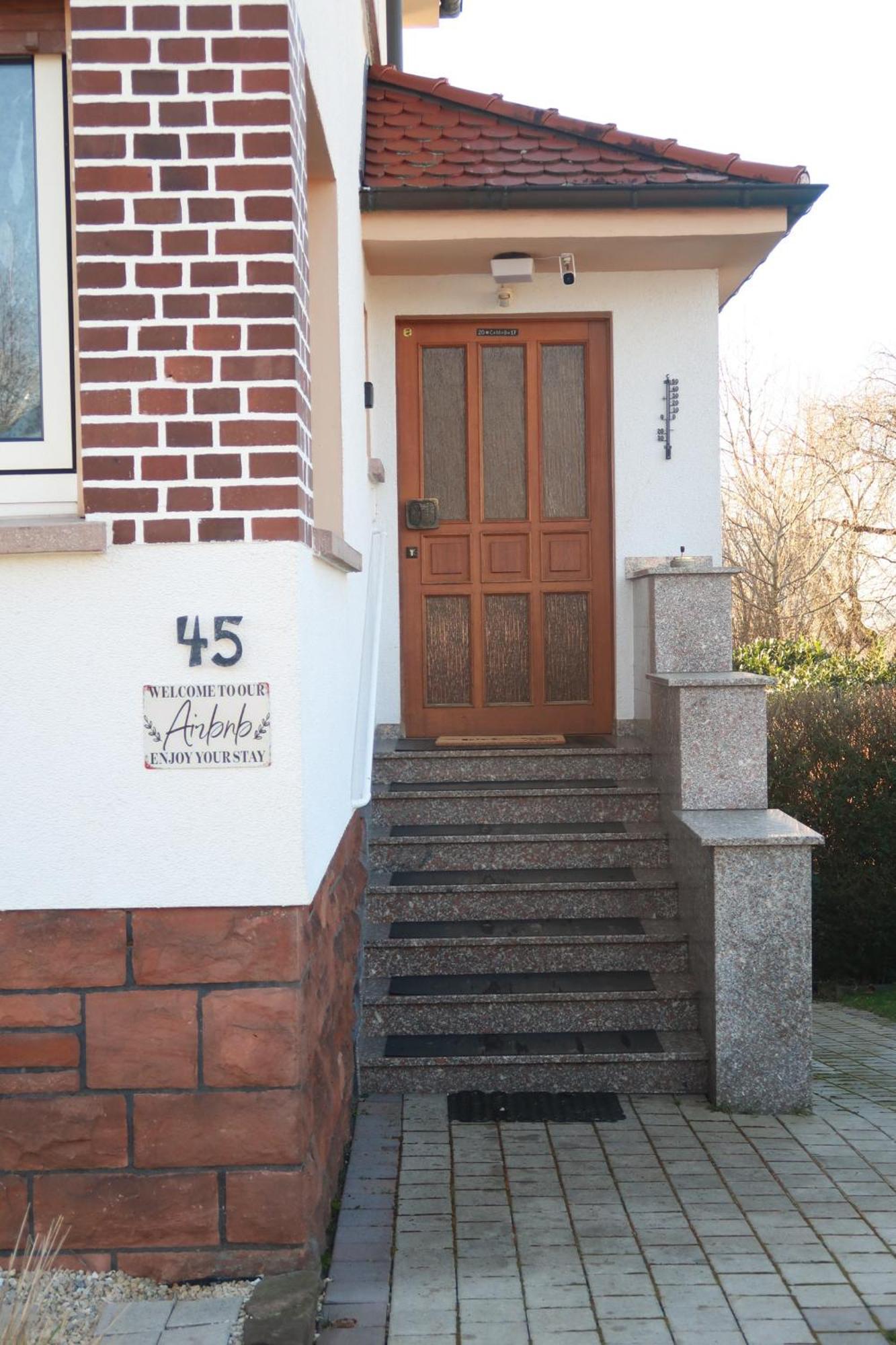 Homestay - Panoramablick Ueber Buedingen Extérieur photo